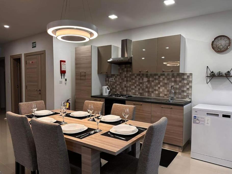Cozy, Spacious 3 Bedroom Maisonette, 6 To 9 Ppl, 1 Min Walk From Seafront Marsaxlokk